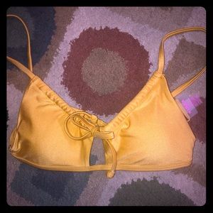 NWOT Pacsun Kirra gold bikini top